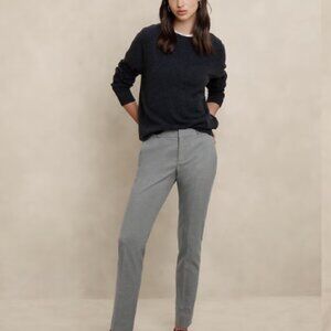 lightly Used Banana Republic Ryan Pants i size 10 n light grey twill